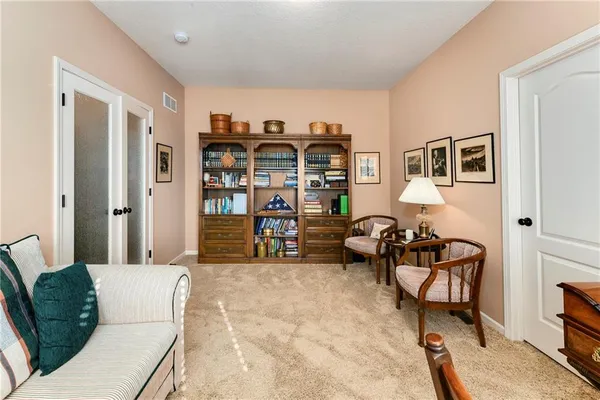 $529,900 | 908 Southwest Olympia Court, Lee's Summit, MO 64082