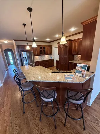 $529,900 | 908 Southwest Olympia Court, Lee's Summit, MO 64082