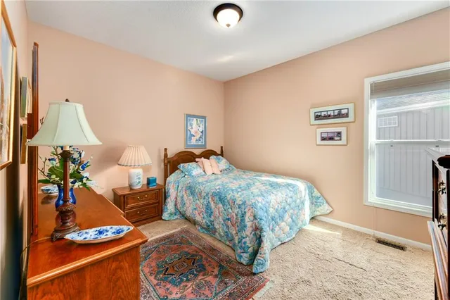 $574,900 | 908 Southwest Olympia Court, Lee's Summit, MO 64082