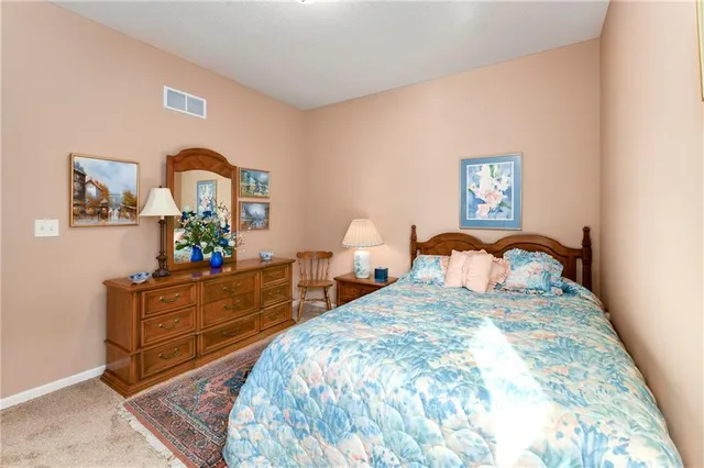 $574,900 | 908 Southwest Olympia Court, Lee's Summit, MO 64082