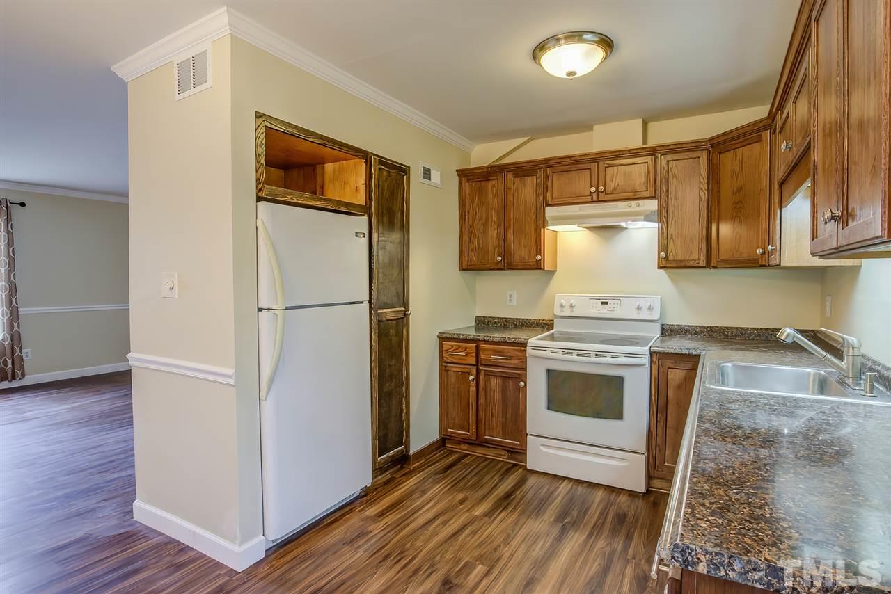 5608 Falls Of Neuse Road, Unit E Raleigh, NC 27609 - Photo 13 of 28 Gallery Image 13