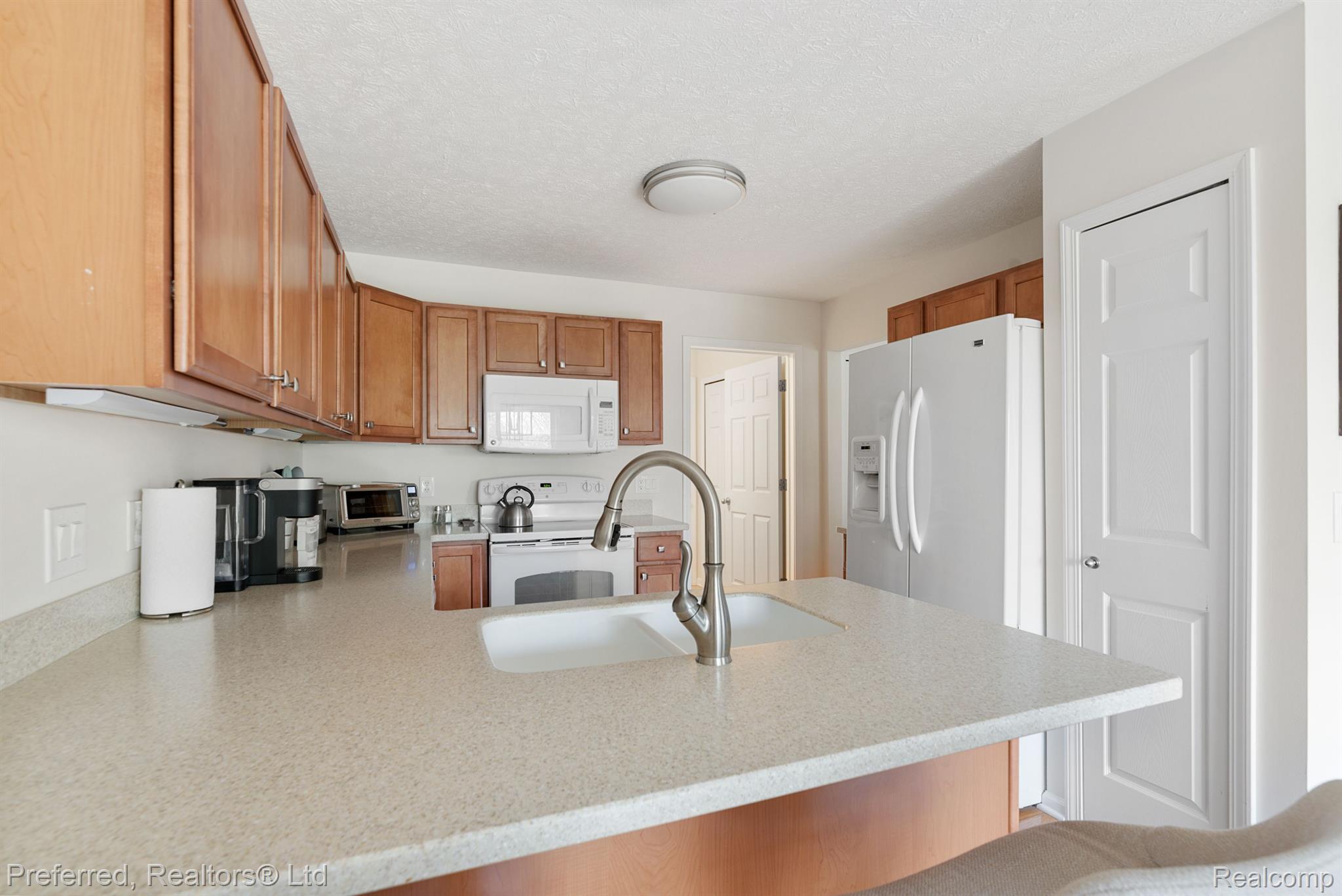 124 Sedum Road Howell, MI 48843 - Photo 10 of 28 Gallery Image 10