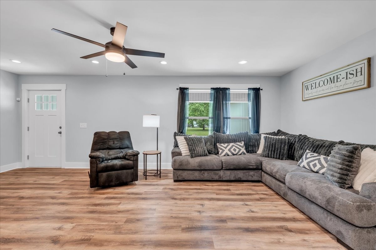 116 Carter Blake Road Tullahoma, TN 37388 - Photo 11 of 43 a living room with furniture and a large window