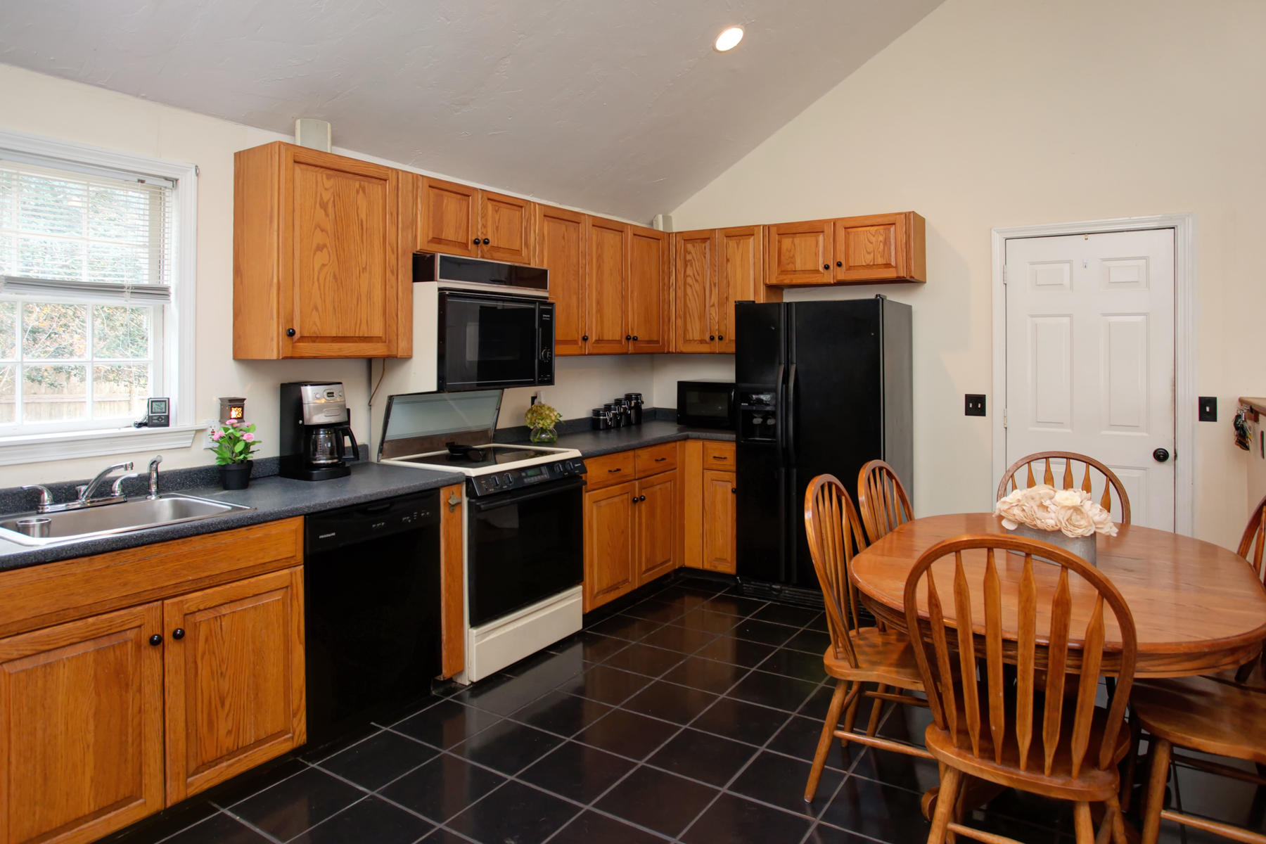 42 John Ewer Road Sandwich, MA 02563 - Photo 6 of 23 009_42JohnEwer_11202017