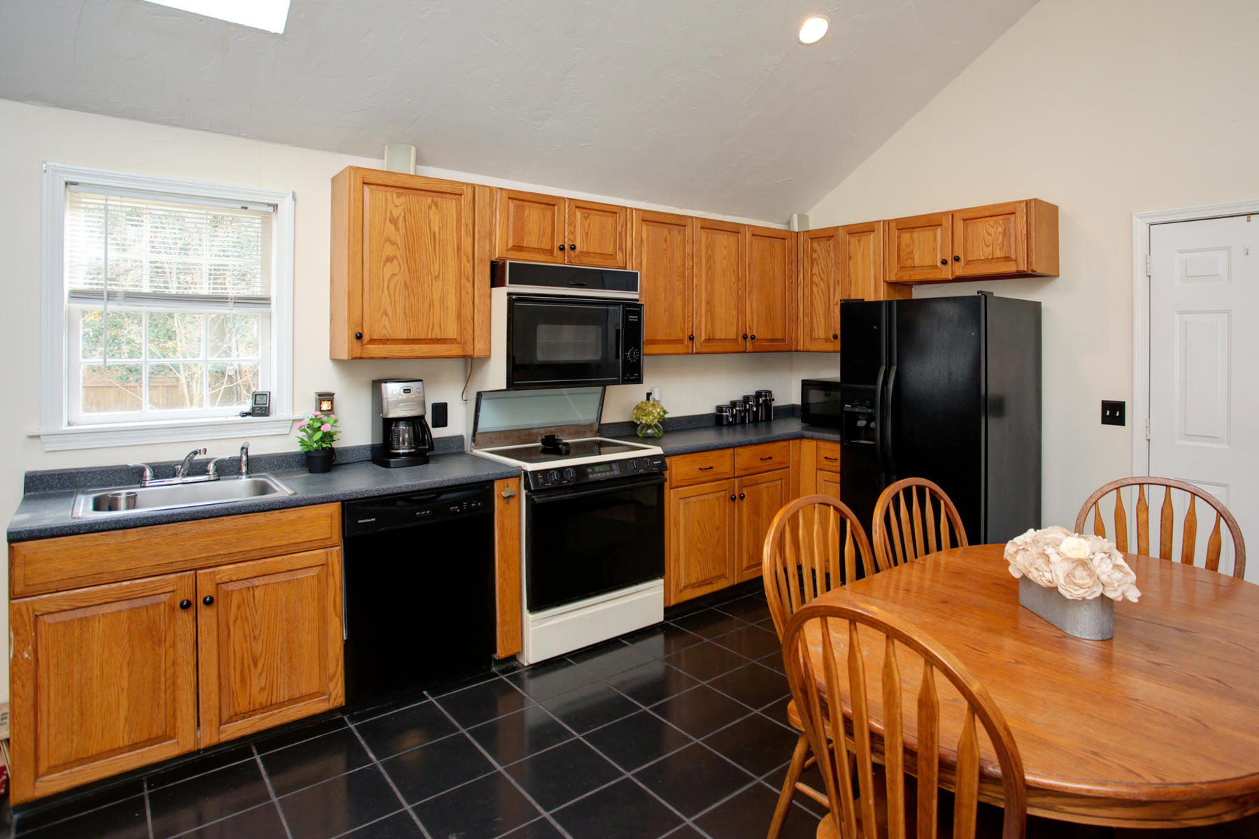 42 John Ewer Road Sandwich, MA 02563 - Photo 7 of 23 010_42JohnEwer_11202017