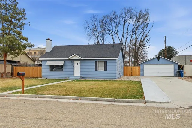 $335,000 | 120 Mead Street, Caldwell, ID 83605