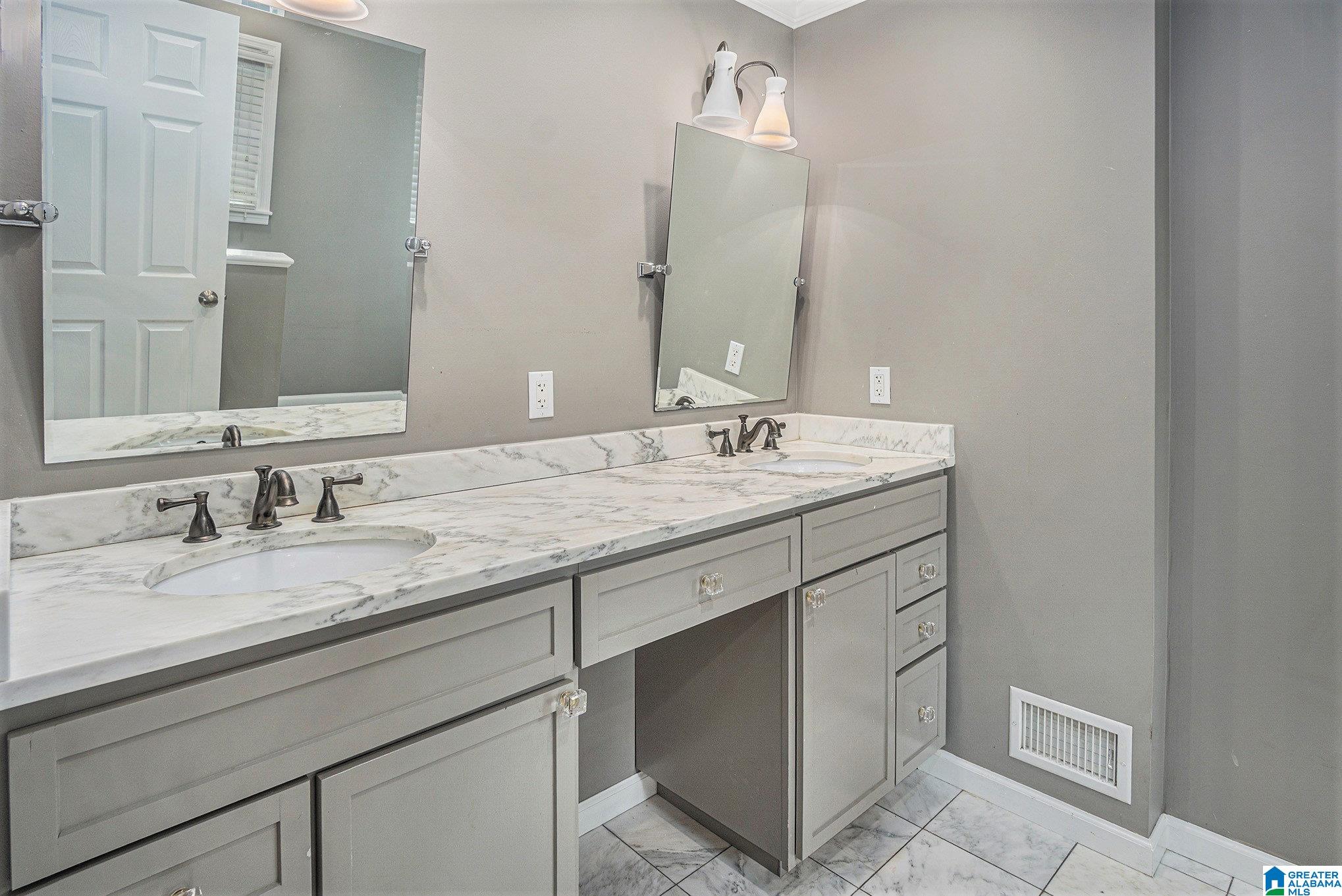 3137 Woodhaven Road Birmingham, AL 35243 - Photo 10 of 19