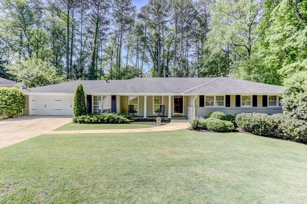 Well Maintained Brick ranch in desirable Sandy Springs! 