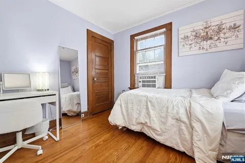 $529,000 | 112 Grove Avenue, Verona, NJ 07044