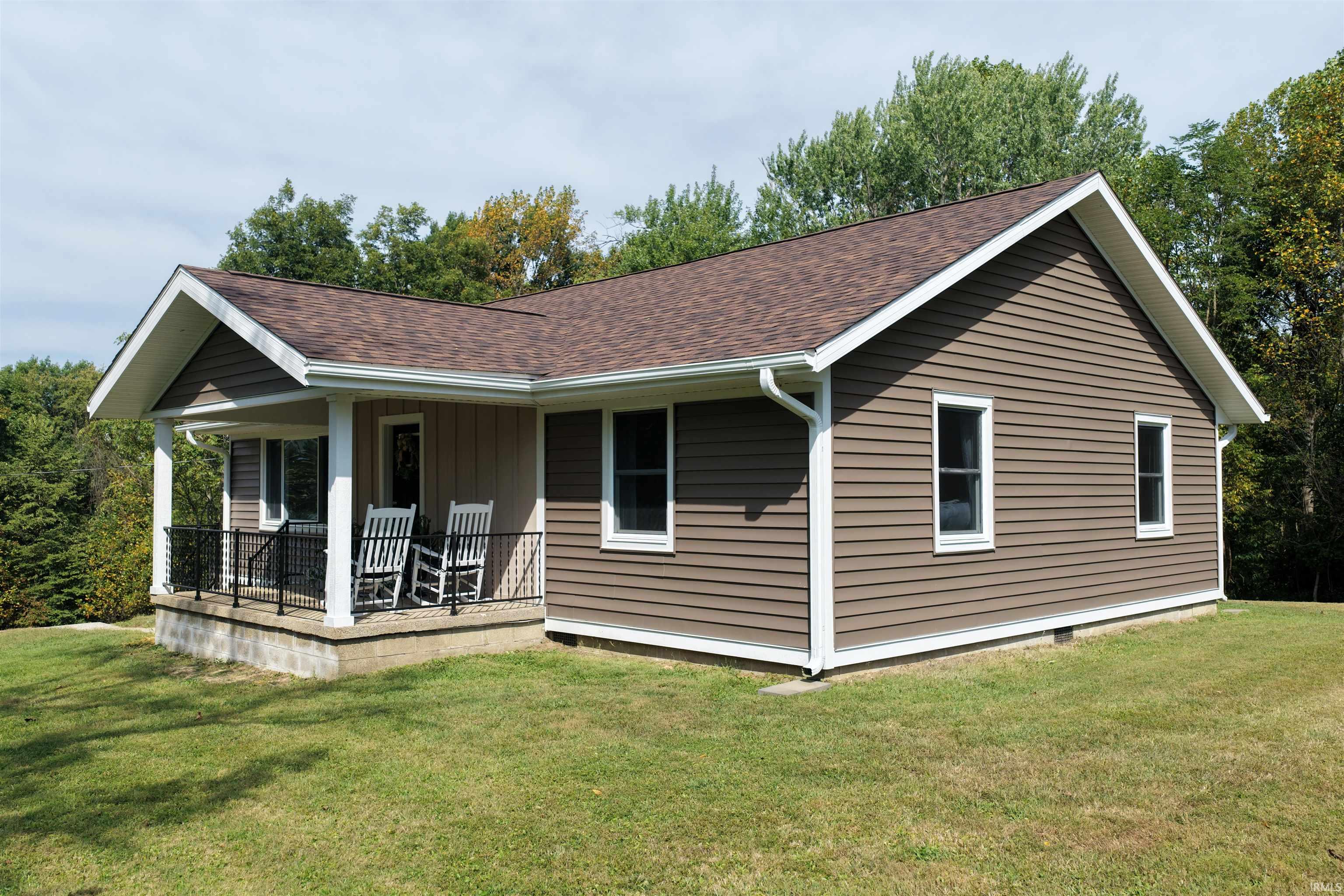 1447 East Oolitic Road Bedford, IN 47421 - Photo 3 of 36 Gallery Image 3
