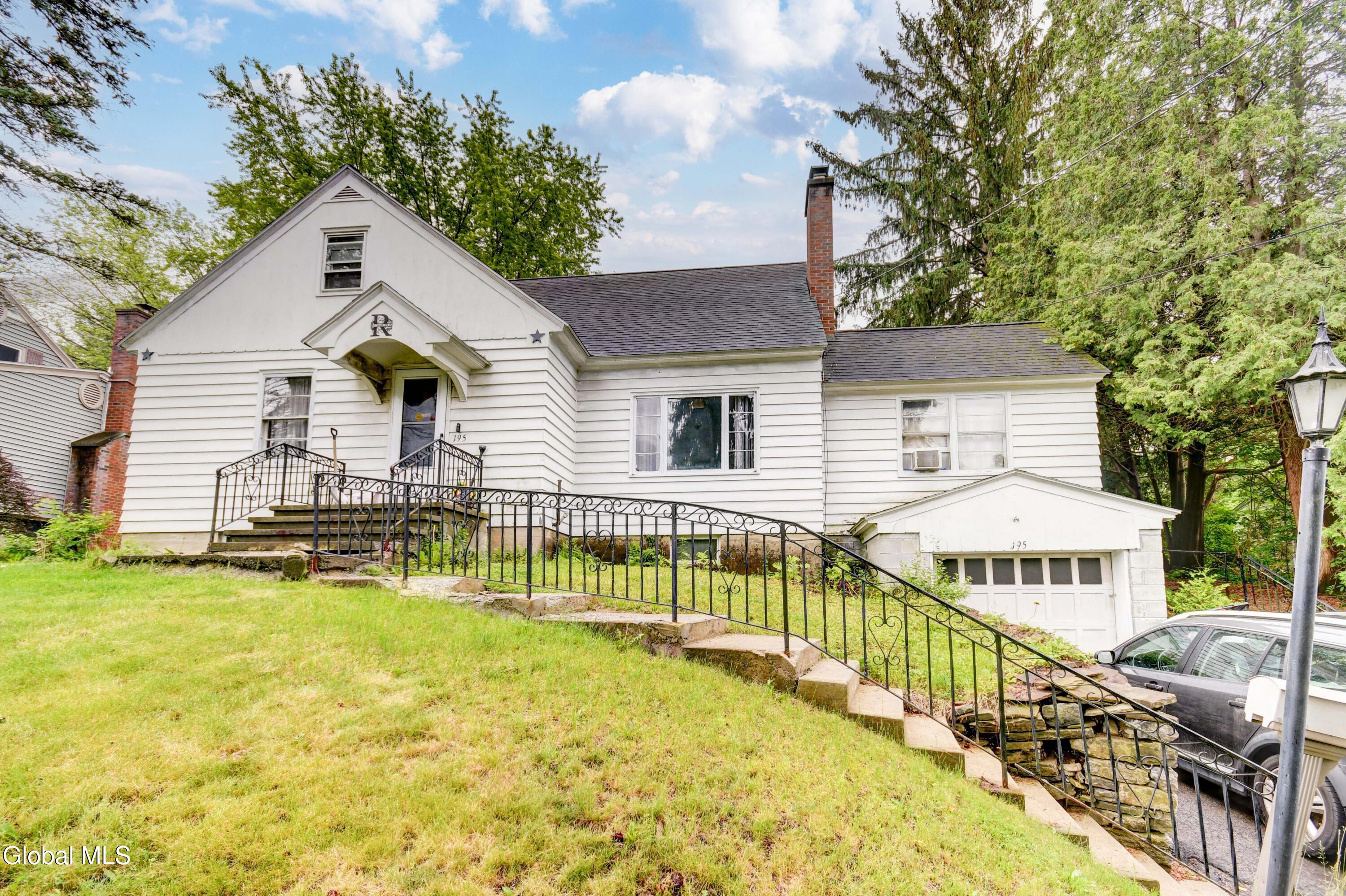 195 Northampton Road Amsterdam, NY 12010 - Photo 1 of 34 195 Northampton-6
