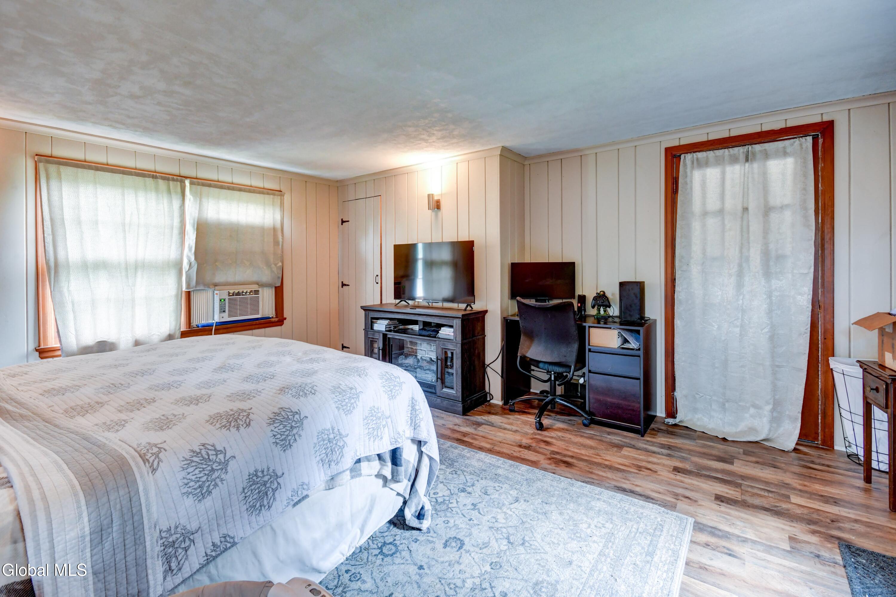 195 Northampton Road Amsterdam, NY 12010 - Photo 21 of 34 195 Northampton-31