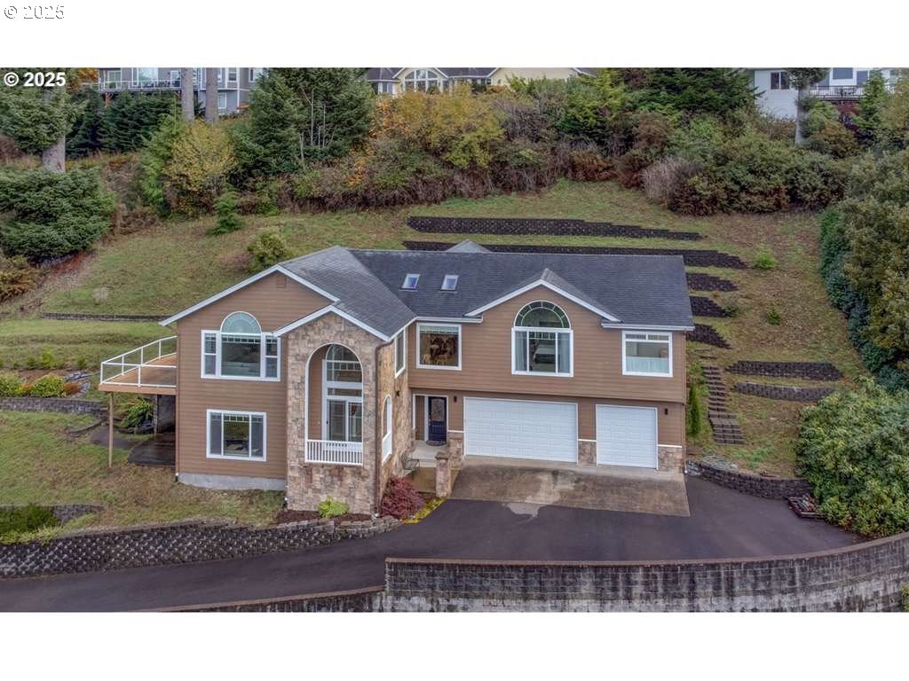3562 Jake Mann Lane Florence, OR 97439 - Photo 2 of 18 a aerial view of a house