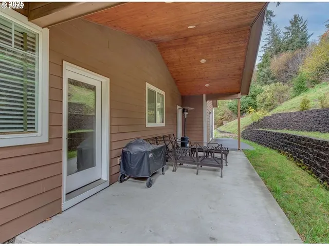 a view of outdoor space yard and patio