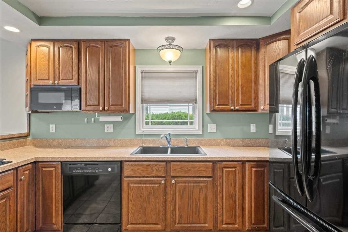 384 Bridle Path Worcester, MA 01604 - Photo 16 of 36 Gallery Image 16
