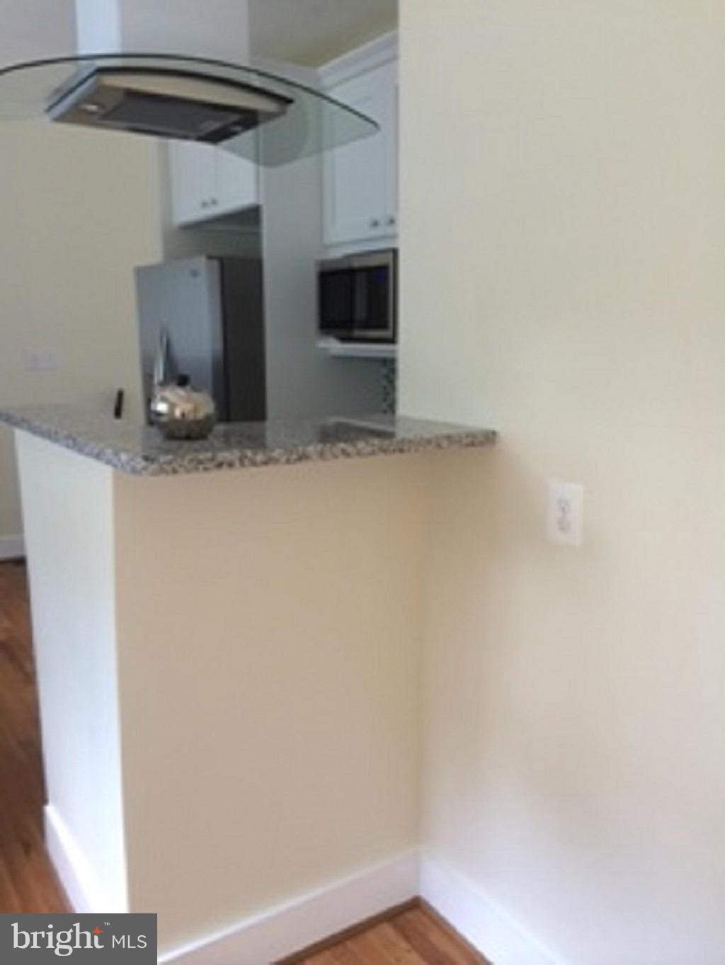 6833 Dyer Court Springfield, VA 22150 - Photo 6 of 29 Kitchen