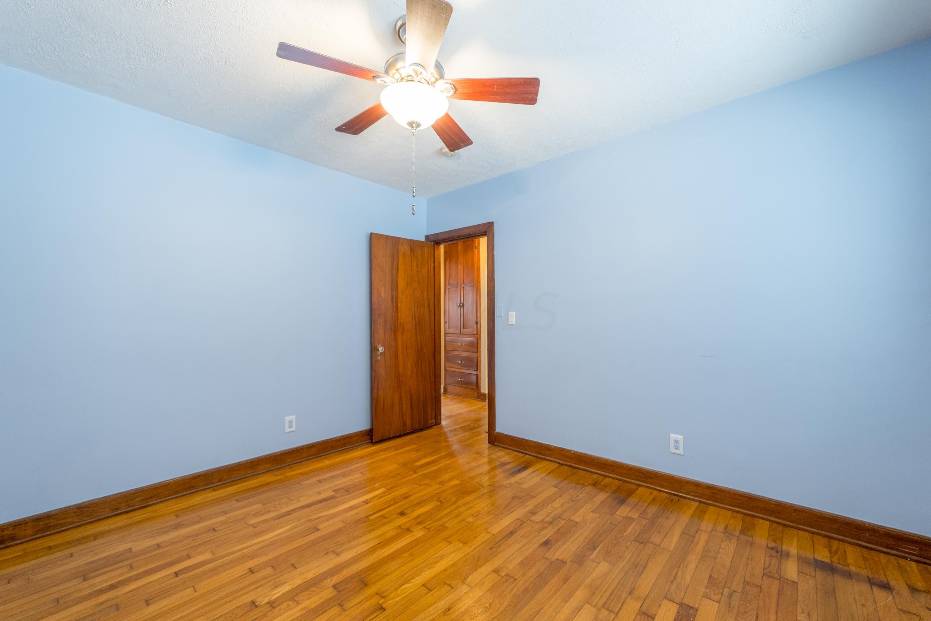 3244 Fishinger Road Columbus, OH 43221 - Photo 33 of 71 040P1543253