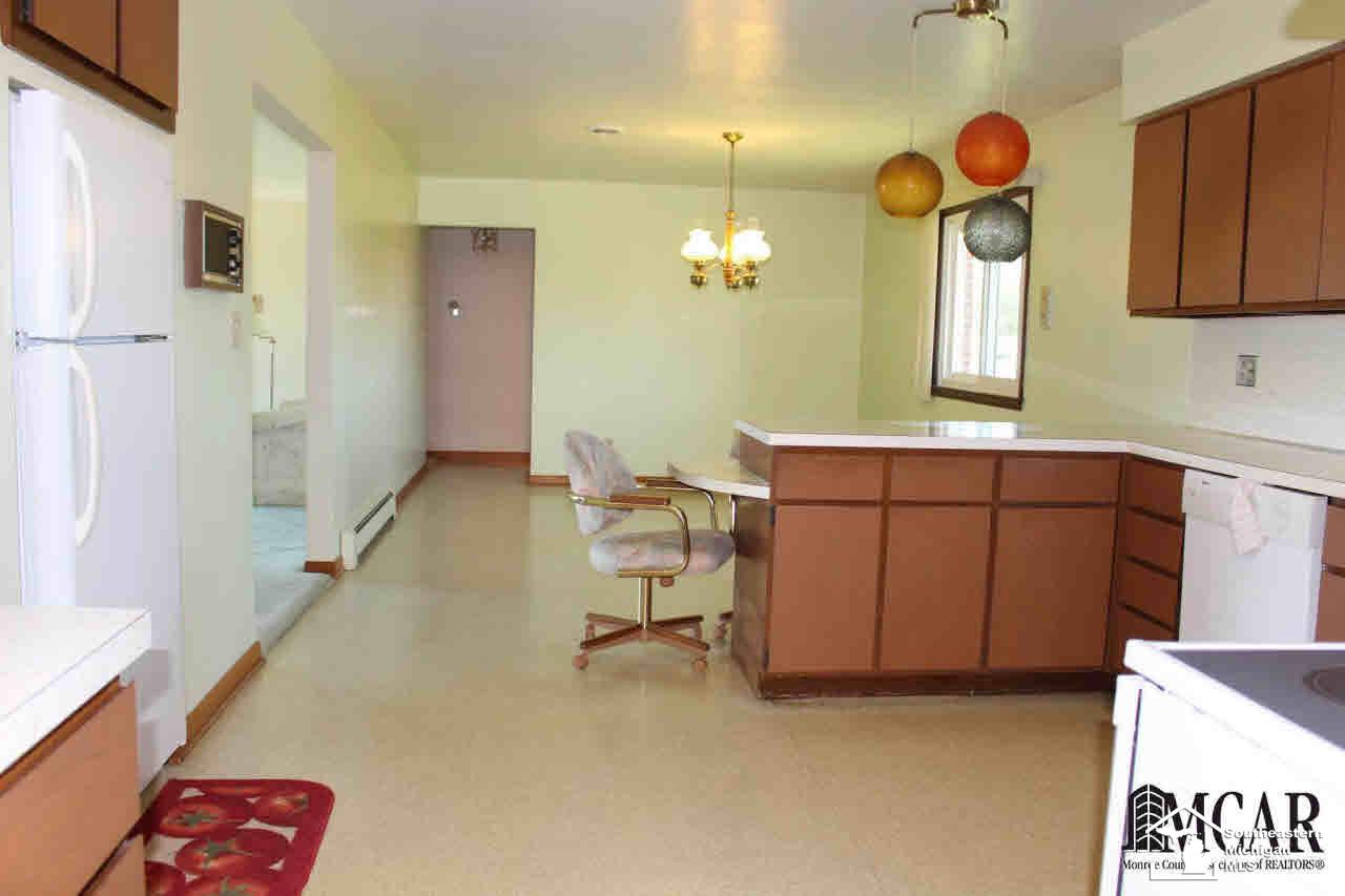 9009 North Ann Arbor Road Dundee, MI 48131 - Photo 12 of 45 21220832-11.JPG