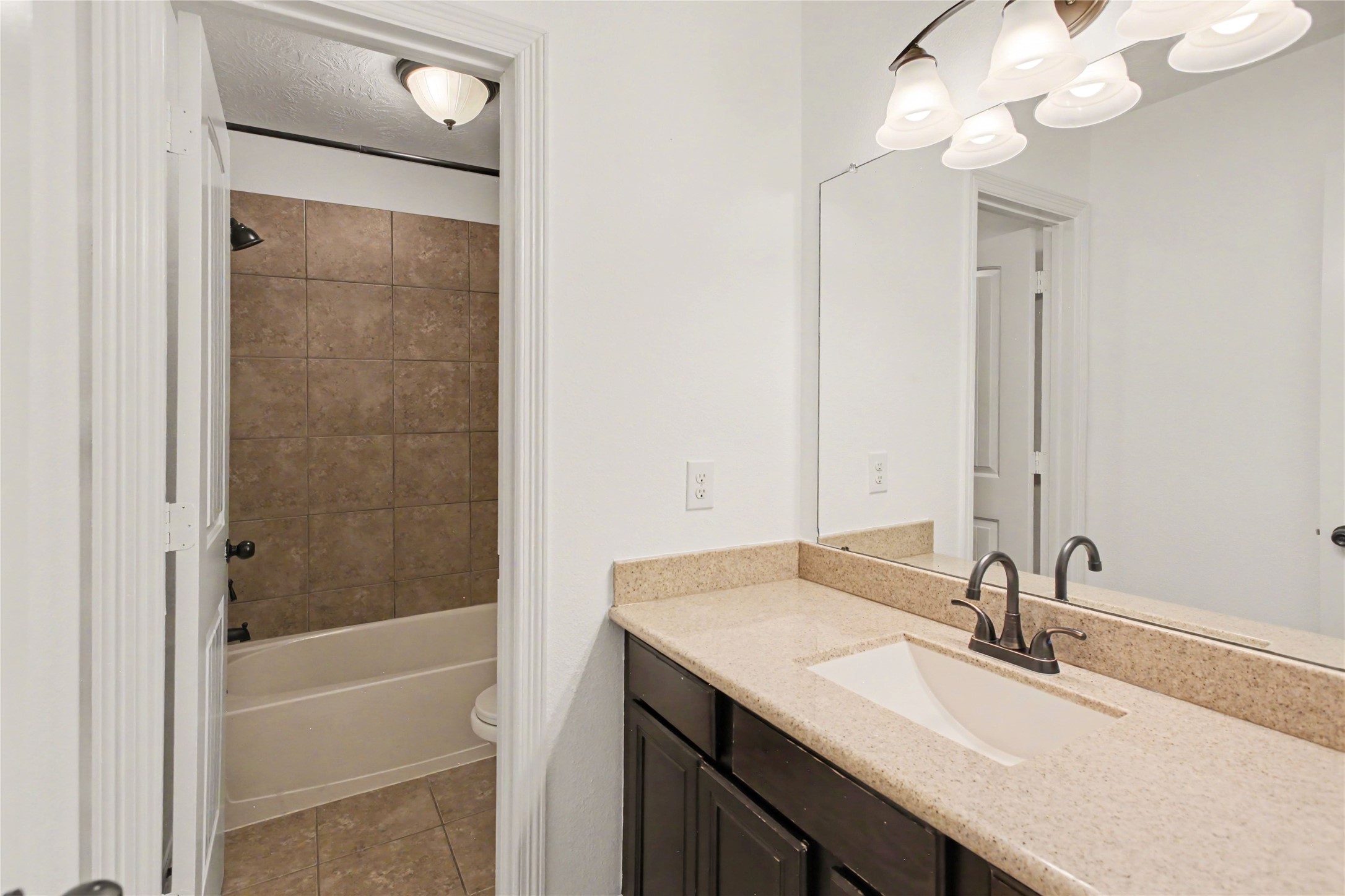 25142 Alina Lane Spring, TX 77386 - Photo 35 of 39 Full bath 1