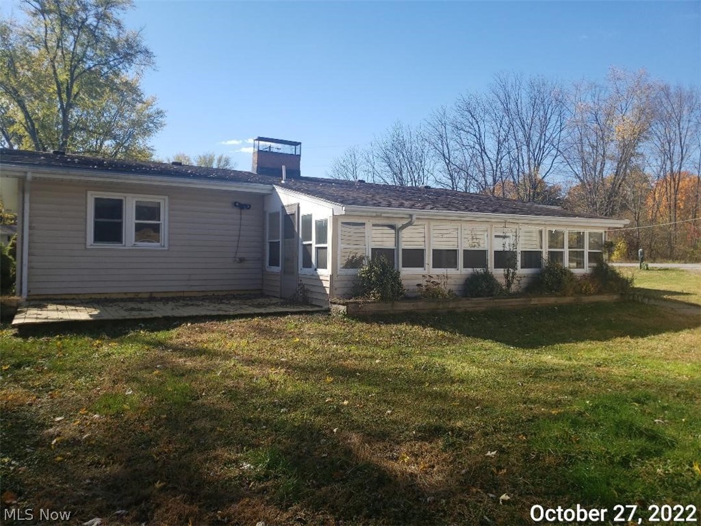 2035 Krumroy Road Akron, OH 44312 - Photo 2 of 16