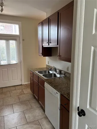 $1,875 | 816 Ann Avenue, St. Louis, MO 63104