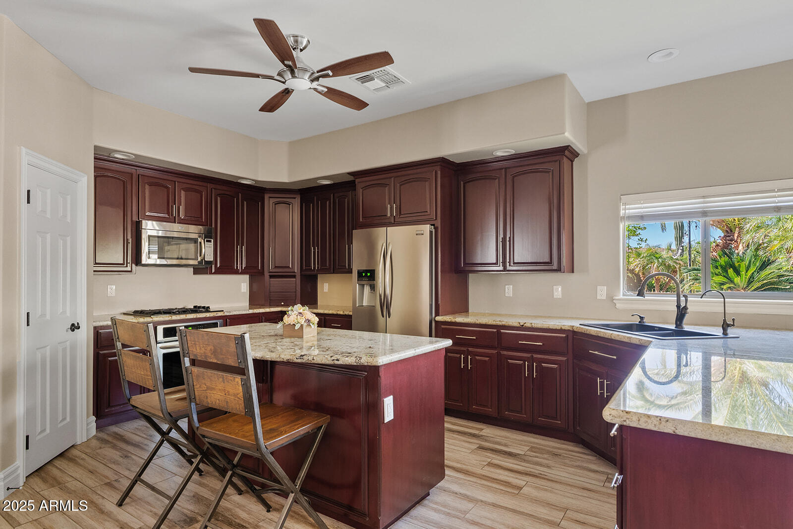 4055 North Recker Road, Unit 82 Mesa, AZ 85215 - Photo 22 of 62 Kitchen