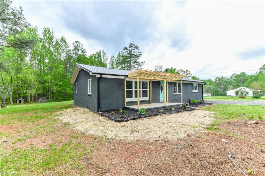 2276 Cid Road Lexington, NC 27292 - Photo 3 of 34 Gallery Image 3