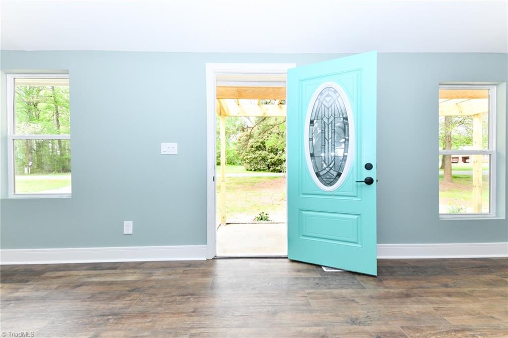 2276 Cid Road Lexington, NC 27292 - Photo 6 of 34 Entrance