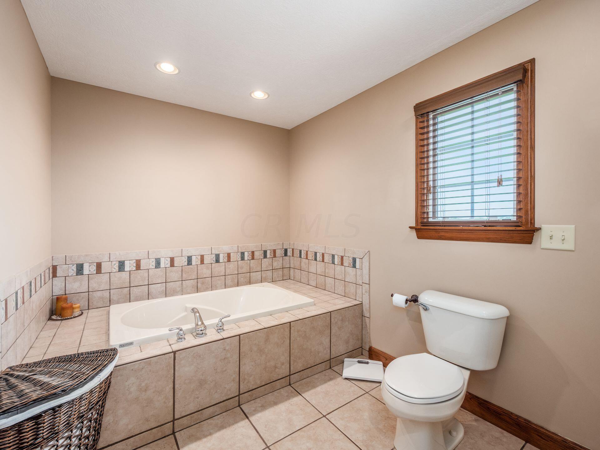 12540 Walker Road Ashville, OH 43103 - Photo 33 of 64 master suite