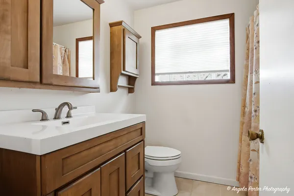 $449,900 | 182 Riverside Island Drive, Fox Lake, IL 60020