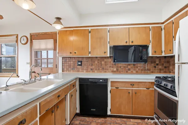$449,900 | 182 Riverside Island Drive, Fox Lake, IL 60020