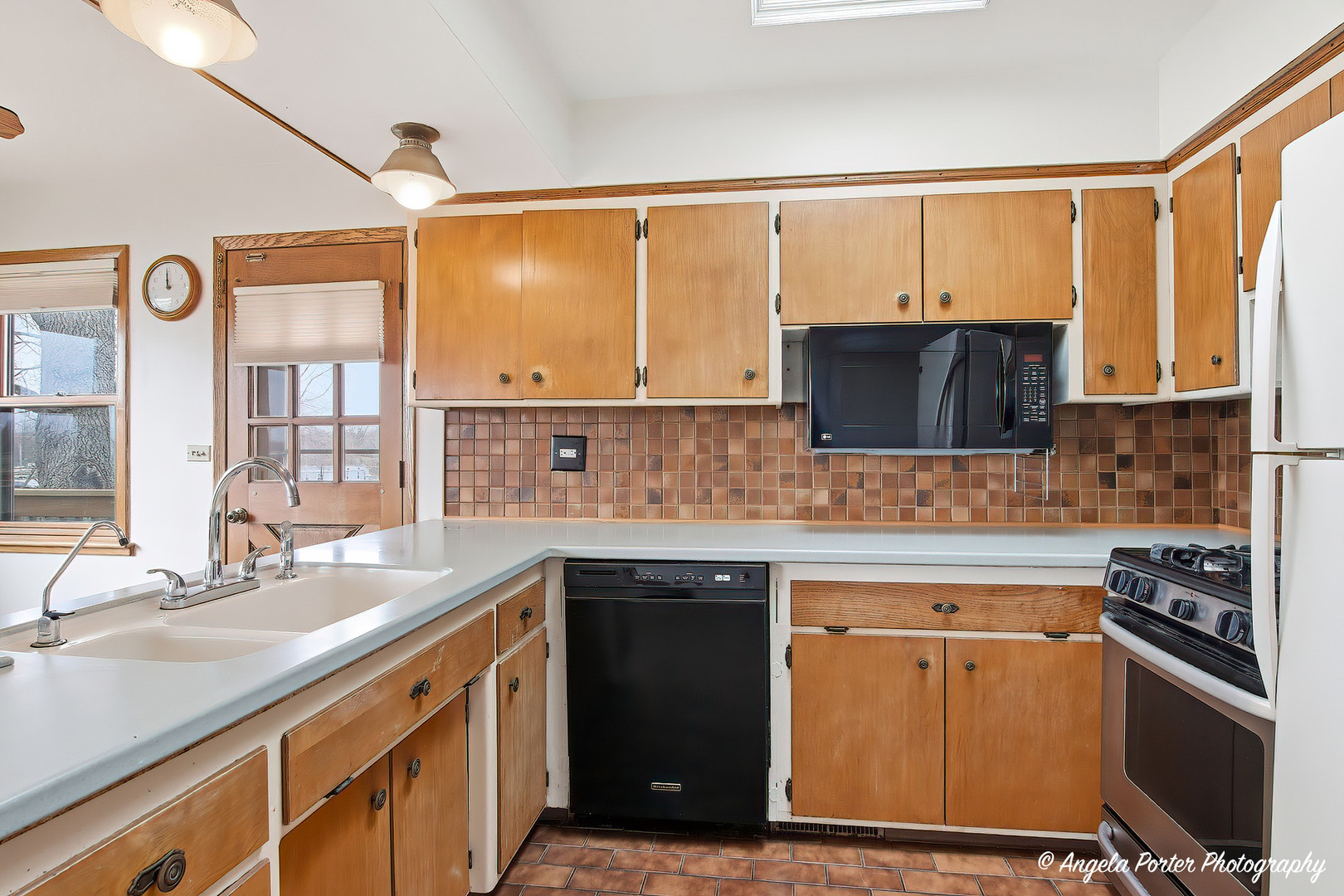 182 Riverside Island Drive Fox Lake, IL 60020 - Photo 10 of 47