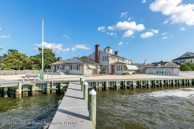 a view of a terrace with sitting area