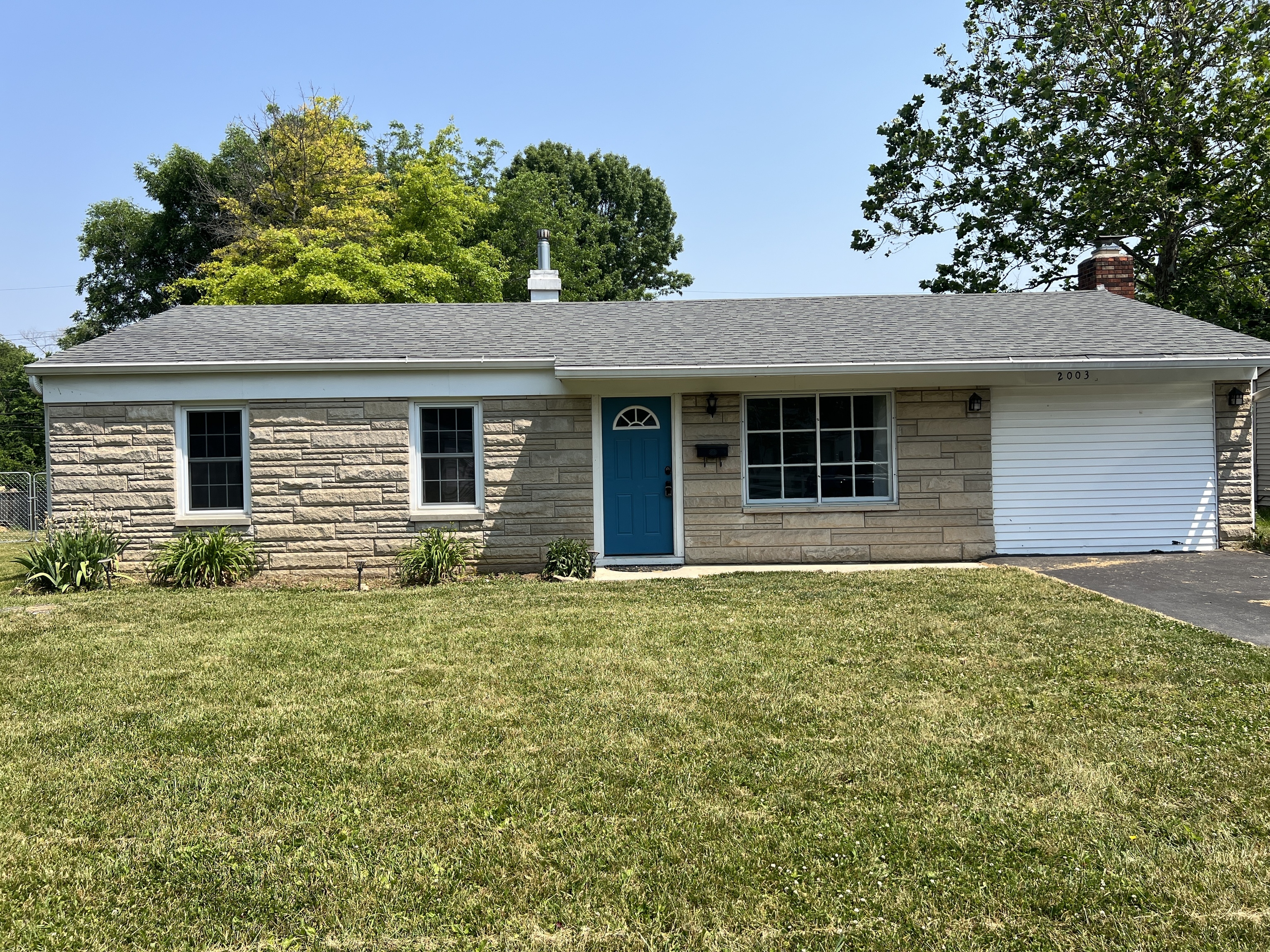 2003 Churchill Road Franklin, IN 46131 - Photo 1 of 6 Gallery Image 1