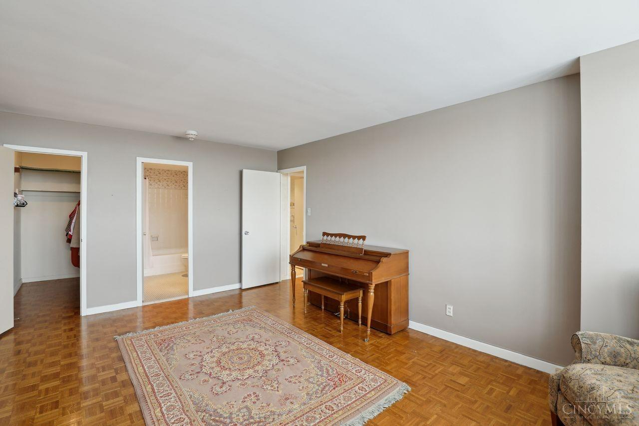 2324 Madison Road, Unit 707 Cincinnati, OH 45208 - Photo 21 of 36 Gallery Image 21