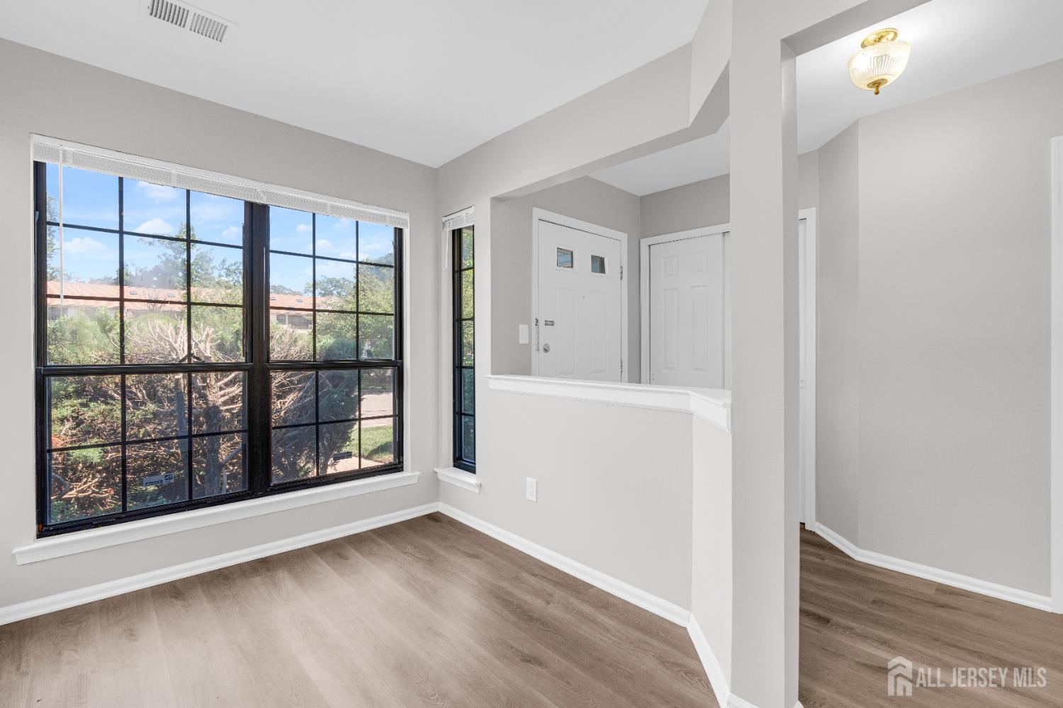 1505 Maplecrest Road Edison, NJ 08820 - Photo 12 of 26 Gallery Image 12