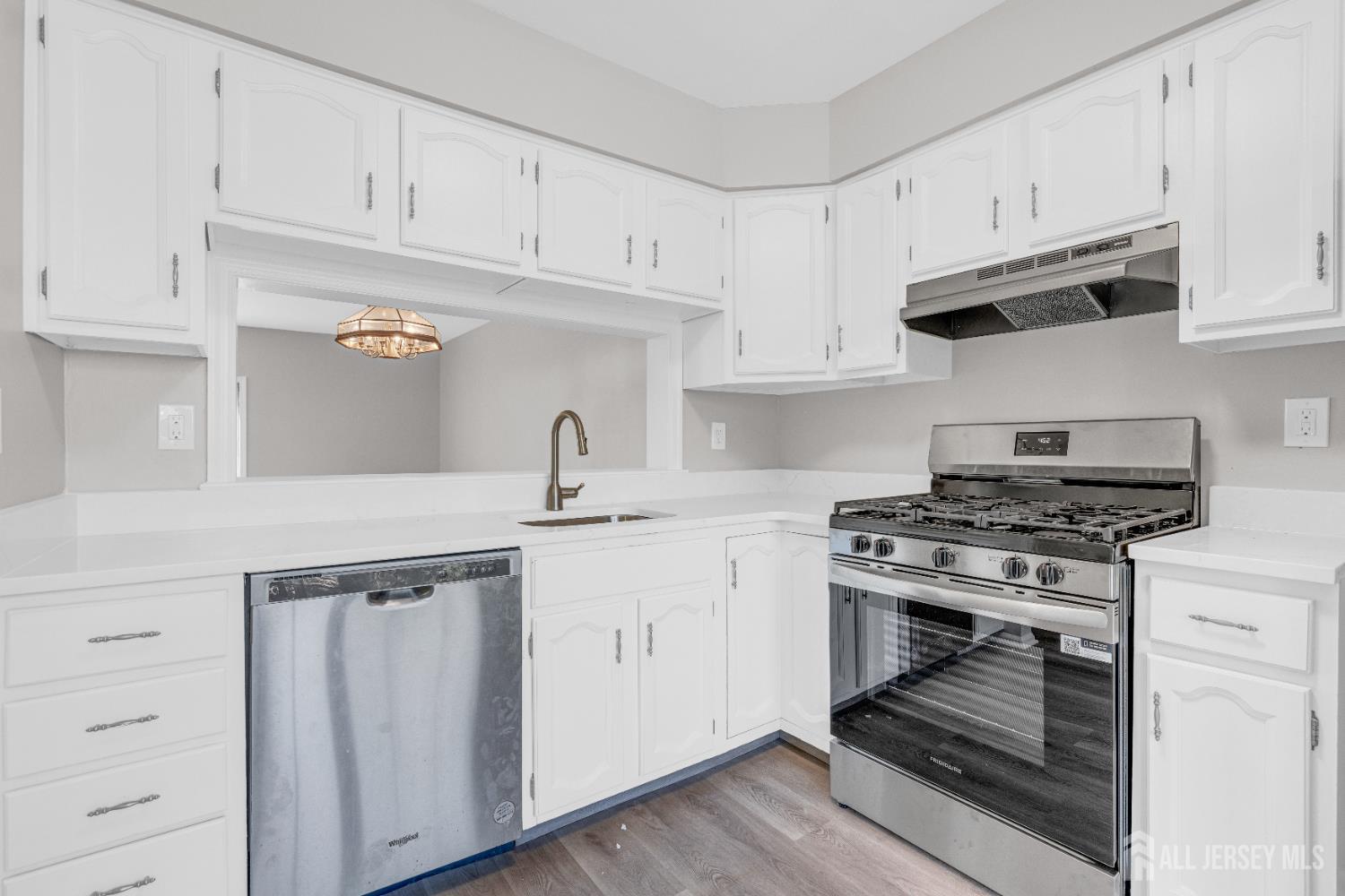 1505 Maplecrest Road Edison, NJ 08820 - Photo 13 of 26 Gallery Image 13