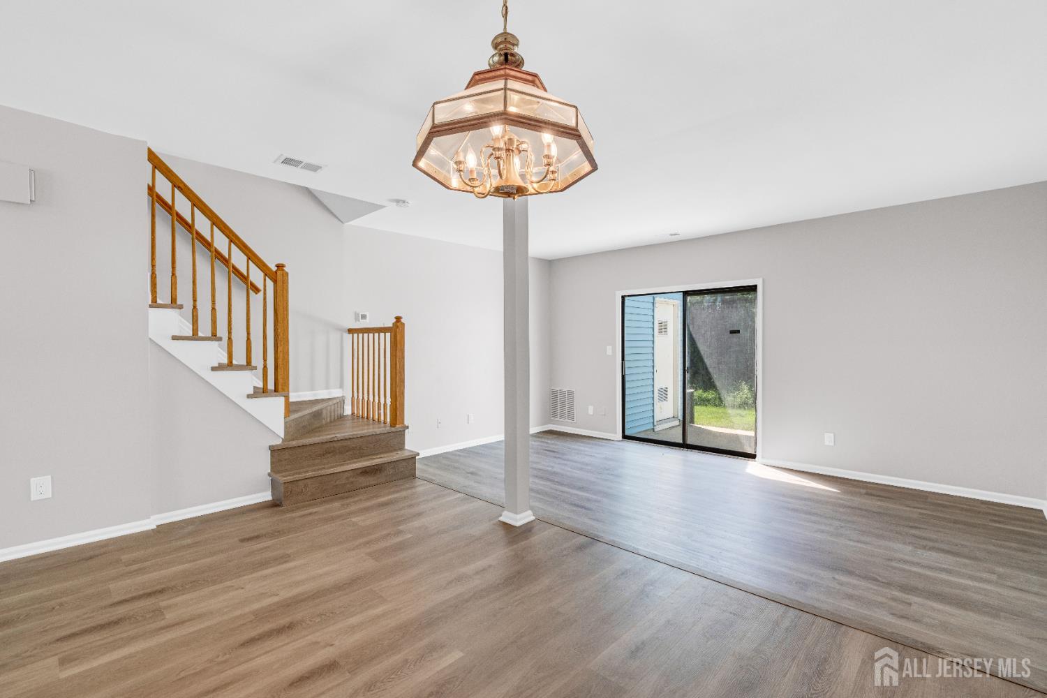 1505 Maplecrest Road Edison, NJ 08820 - Photo 15 of 26 Gallery Image 15