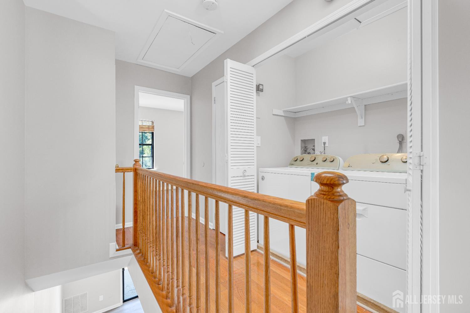 1505 Maplecrest Road Edison, NJ 08820 - Photo 17 of 26 Gallery Image 17