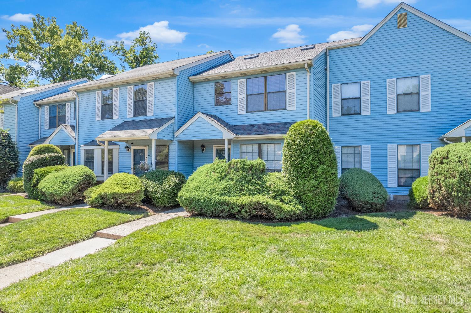1505 Maplecrest Road Edison, NJ 08820 - Photo 2 of 26 Gallery Image 2
