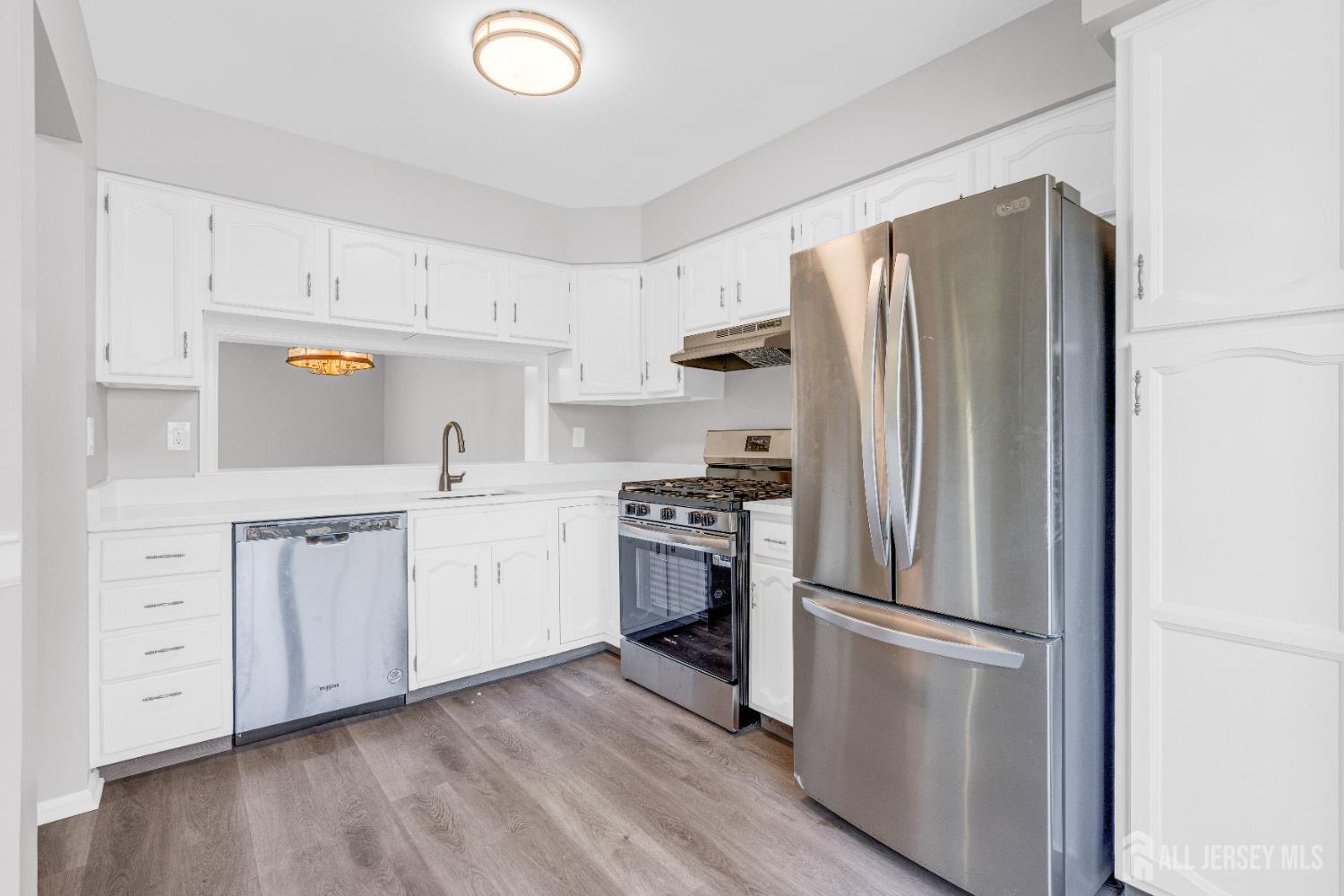 1505 Maplecrest Road Edison, NJ 08820 - Photo 10 of 26 Gallery Image 10