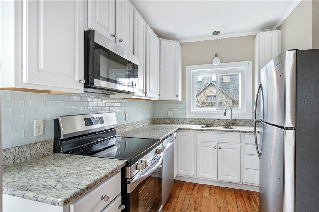 427 Spring Street, Unit 2 Newport, RI 02840 - Photo 3 of 14 Kitchen
