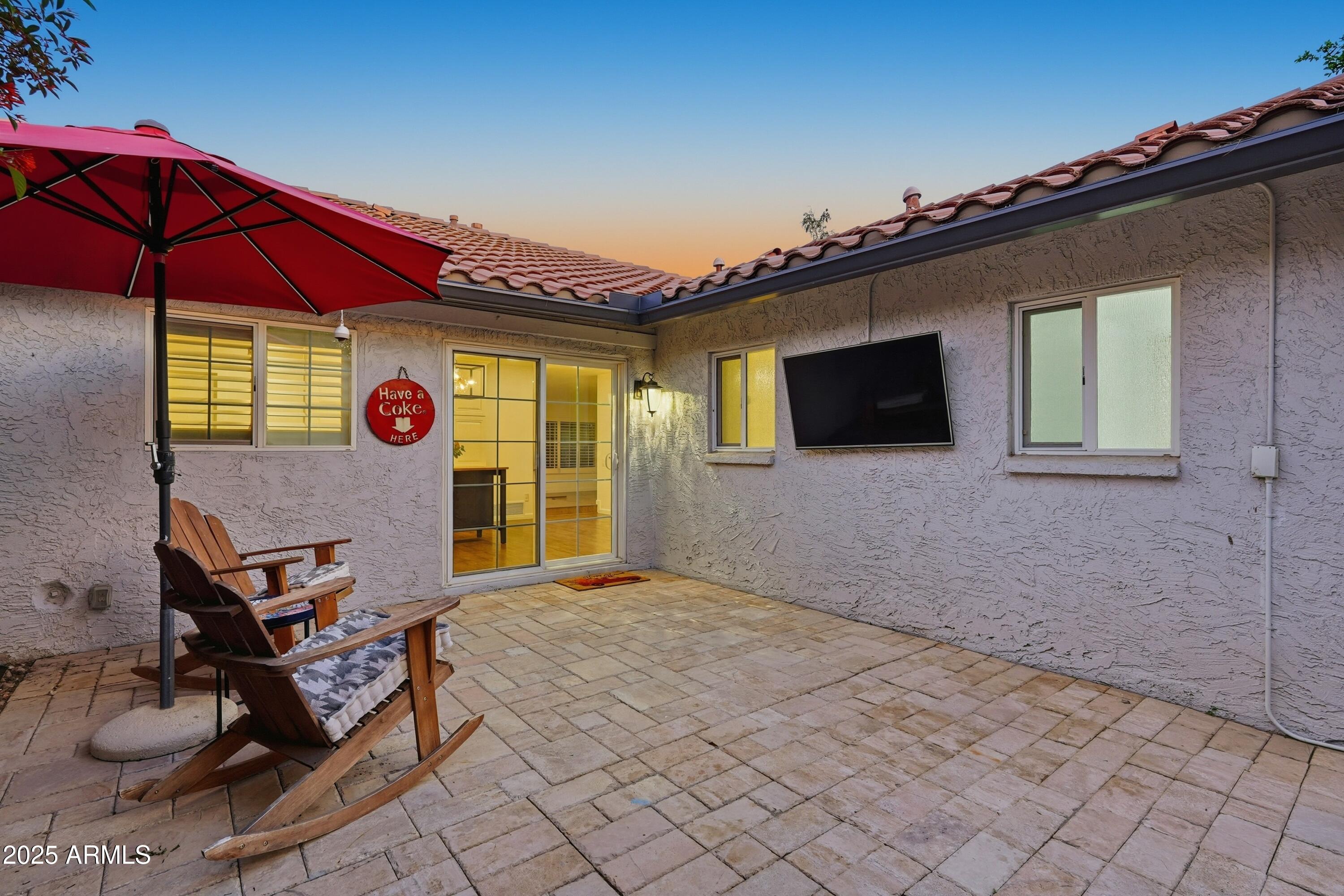 5632 South Jolly Roger Road Tempe, AZ 85283 - Photo 19 of 35 a view of a lounge chair in the room and interior