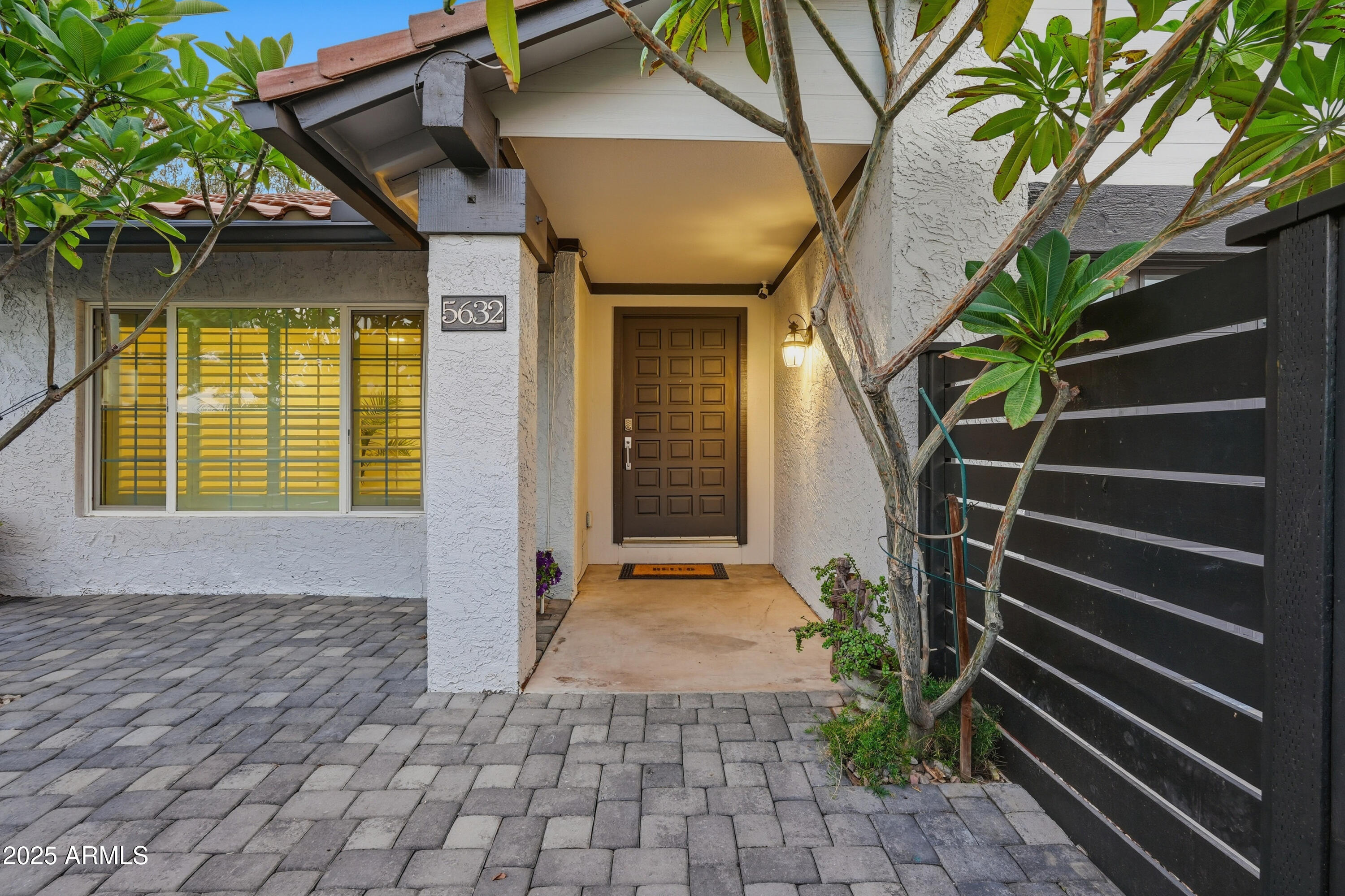 5632 South Jolly Roger Road Tempe, AZ 85283 - Photo 2 of 35 a view of house with front door