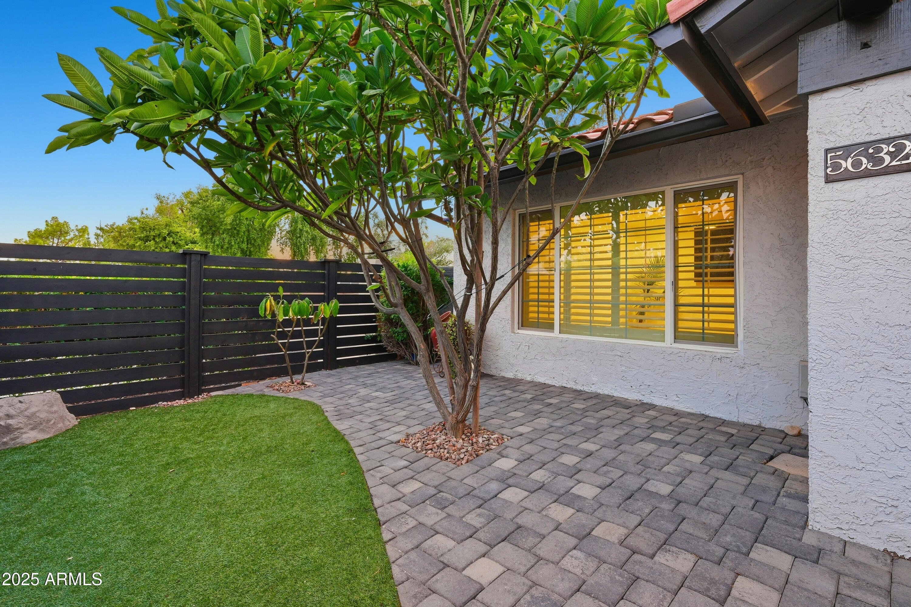 5632 South Jolly Roger Road Tempe, AZ 85283 - Photo 3 of 35 a view of outdoor space and yard