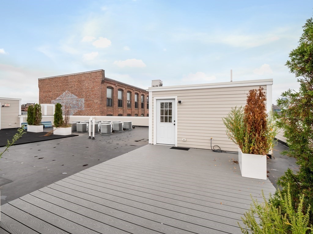 340 West 2nd Street, Unit 9 Boston, MA 02127 - Photo 34 of 36