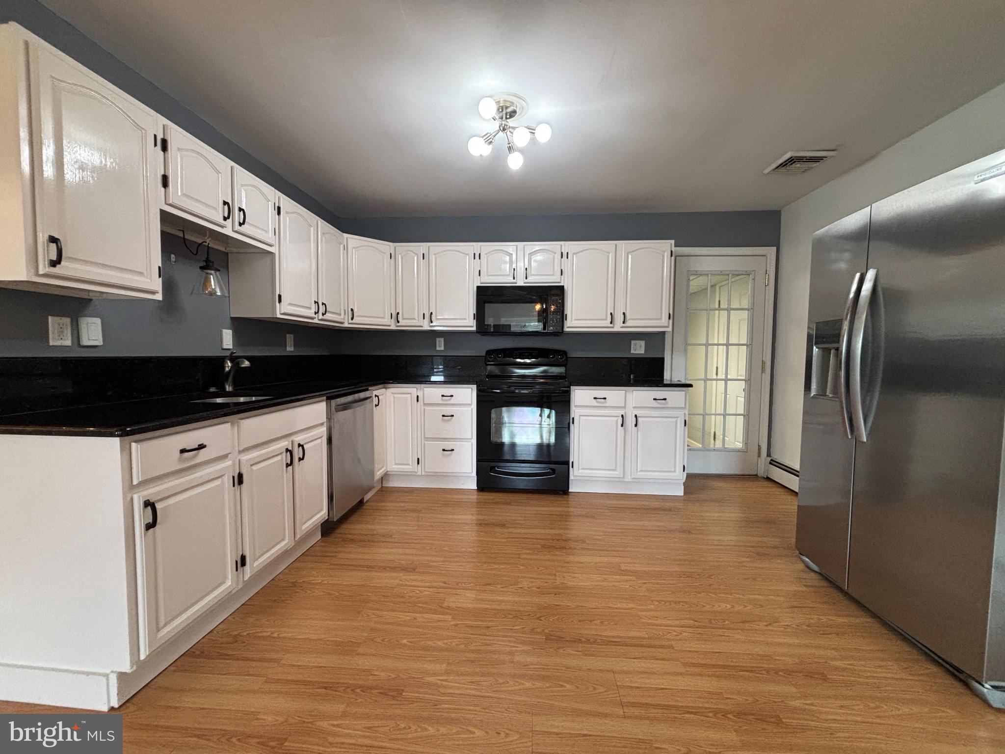 64 Valley Road Phoenixville, PA 19460 - Photo 6 of 25