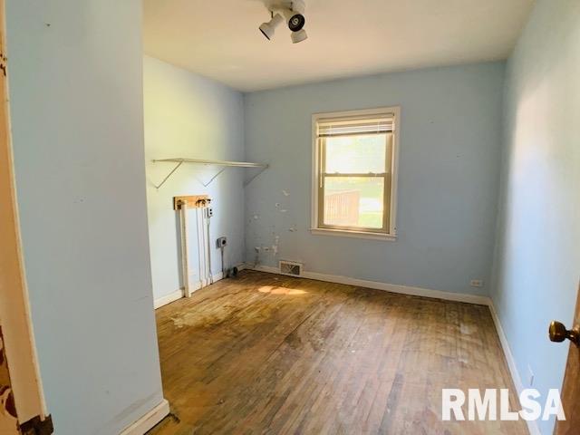 229 North Normal Street Macomb, IL 61455 - Photo 4 of 10 Gallery Image 4