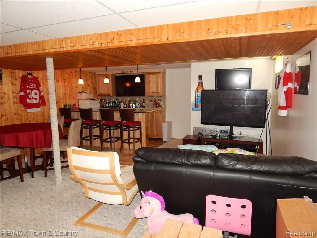 5257 East Carpenter Road Flint, MI 48506 - Photo 27 of 35