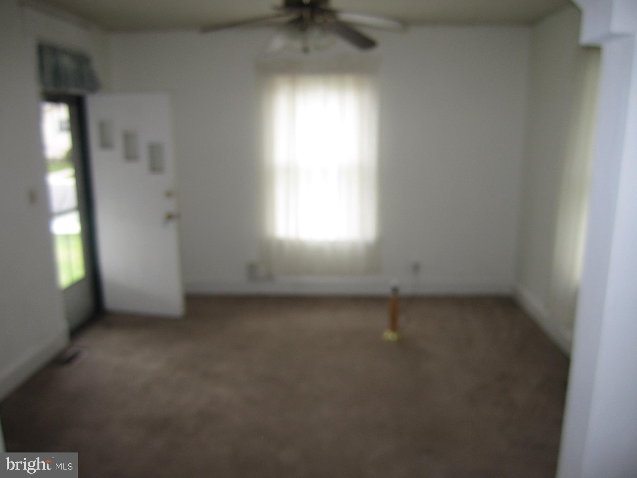 408 Charles Road Linthicum, MD 21090 - Photo 5 of 20
